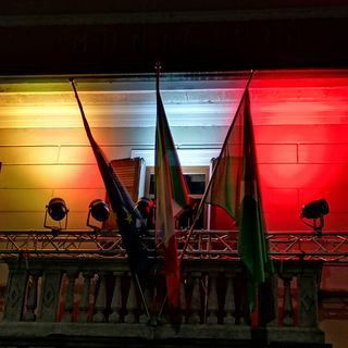 Robbio, l’Avis celebra la festa del donatore. comune illuminato fino a domenica
