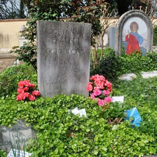 Pieve Emanuele, abusi sessuali a 76enne nel cimitero