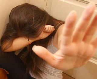 Magenta, violenza sessuale su ragazzina minorenne: La Corte d’Appello conferma la condanna, ma riduce la pena di due anni