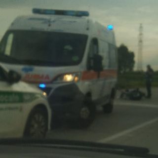 Incidente lungo corso Europa a Magenta, donna di 48 anni finisce al pronto soccorso