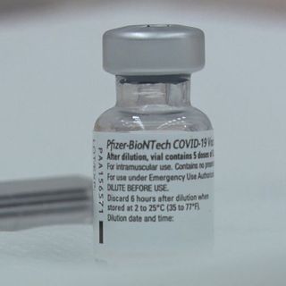 Fontana: "Acquisto vaccini? Aspettiamo via libera del Governo" Fontana: "Acquisto vaccini? Aspettiamo via libera del Governo"