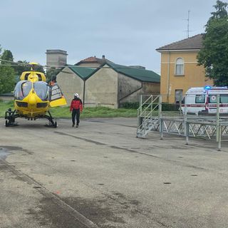Mede: cade da una scala a circa 3 metri di altezza, ferito un 75enne
