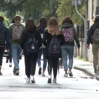 Pavia, le scuole superiori secondarie riapriranno il 7 gennaio con una didattica in presenza del 50%. Già partito il servizio dell'app di Autoguidovie &quot;Prenota scuola&quot;