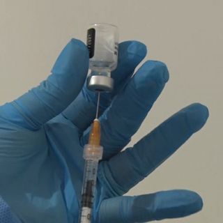 Vaccinazioni Covid, è possibile prenotare quarta dose per Over 12