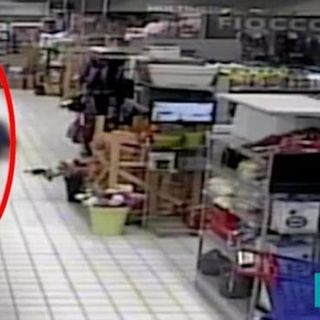 Esclusiva del Tg1, le immagini dell'attentatore di Assago