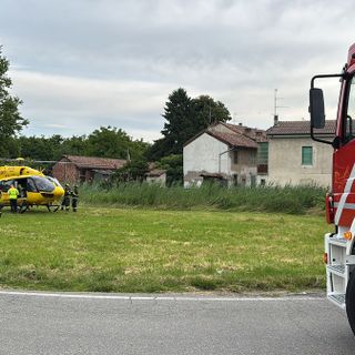 Olevano: donna 68enne investita da un treno, trasportata in gravi condizioni con l'elicottero al San Matteo