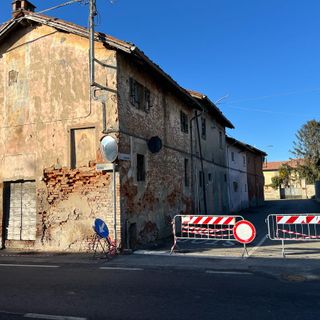 Cozzo: edificio pericolante in via Canticchio, chiusa parzialmente la strada