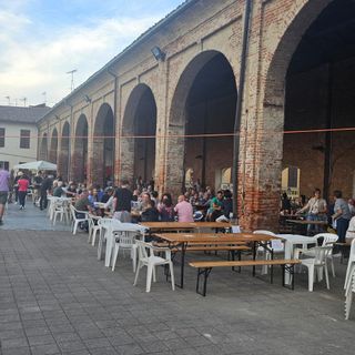 Pieve del Cairo: 400 persone in Corte Grande per la seconda edizione della &quot;Pizzata Benefica&quot;. Le immagini