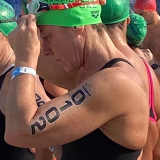 Nuoto: i racconti di Monica Cordano l'atleta Vigevanese regina delle acque libere, che si è cimentata in due emozionanti imprese natatorie