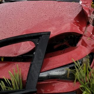 L'auto coinvolta nell'incidente sulla statale 596