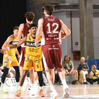 Basket serie A2 playout: tesserato nel parterre istiga la tifoseria di Vigevano, Libertas Livorno nuovamente sanzionata dal giudice sportivo. E arriva la squalifica del campo anche per gara 1