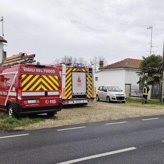 I soccorsi dei Vigili del fuoco ieri pomeriggio (domenica) a Ferrera