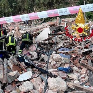 Esplode una palazzina in Toscana, due morti e tre feriti