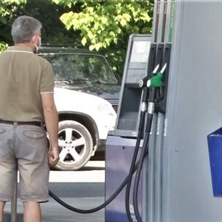Salasso carburanti, i prezzi aumentano ancora