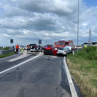 Mortara: tragico incidente sulla provinciale 494, muore uomo 70enne, ferita donna 40enne