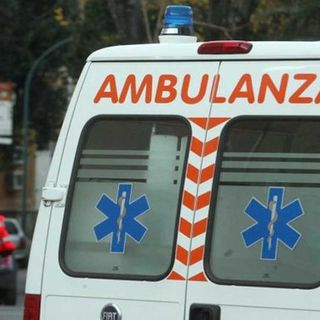 Vigevano: si ribalta con l'auto in corso Genova, soccorsa donna 57enne