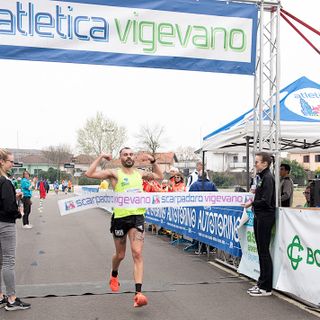 (FOTO) Vigevano: Andrea Soffientini e Antonella Cantoni dominano la 17° edizione della Scarpadoro Half Marathon dei record