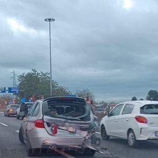 FOTO. Nottata e mattinata d'incidenti sull'Autostrada dei Laghi e sulla Pedemontana: chiuso sulla A8 il tratto tra l'allacciamento con la A36 e Origgio. Otto chilometri di coda da Solbiate Arno