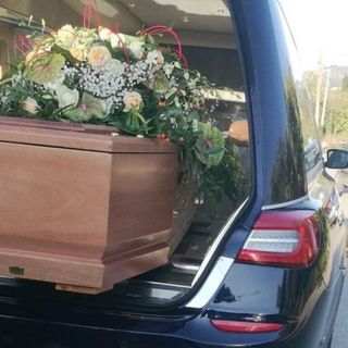 Carro funebre multato durante un funerale nel Novarese