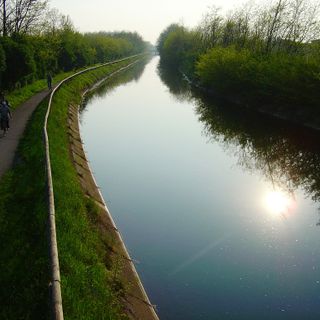 Cade nel Villoresi, grave un 69enne