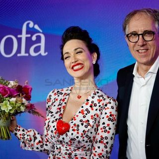 Il sindaco di Alberto Biancheri in conferenza stampa con l'attrice Chiara Francini