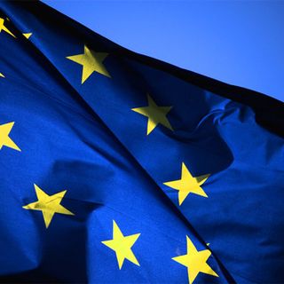 Unione Europea, da il via alla proposta formale per i caricabatterie universali per i cellulari