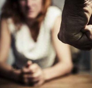 Escort russa di 31 anni picchiata e rapinata a Milano