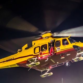 Vigevano: accusa un malore in strada Roggia Nuova, 59enne trasportato in elicottero al San Matteo
