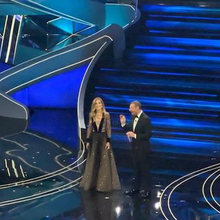 Stabili gli ascolti della seconda serata del Festival di Sanremo: oltre 10 milioni di spettatori e share al 62%