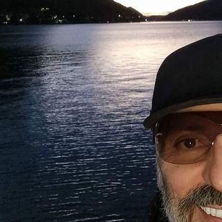 Gigi d'Agostino, dopo lunghi mesi di silenzio un sorriso regala speranza