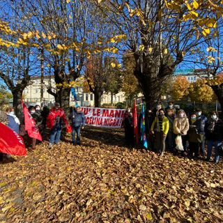 Sartirana: manifestazione dei sindacati Cgil e Uil per i turni di lavoro alla rsa &quot;Adelina Nigra&quot;