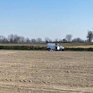 Il furgone sul quale ha perso la vita un uomo di 55 anni questa mattina sulla provinciale 183