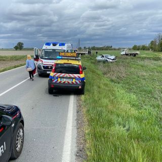 San Giorgio: scontro tra auto e furgone sulla provinciale, soccorse 4 persone
