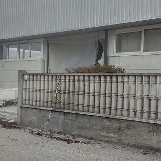 Mede: assalto allo stabilimento Loro Piana, i banditi sequestrano il vigilantes e poi fuggono con il bottino