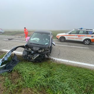 Sartirana: frontale tra auto sulla provinciale, ferite 3 persone