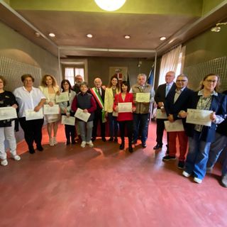 Fedeltà al lavoro, Mede ha premiato 21 persone al castello Sangiuliani. Ecco l'elenco dei premiati