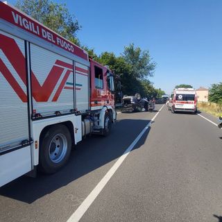 Oltrepò: scontro tra auto sulla provinciale 10, soccorse 4 persone