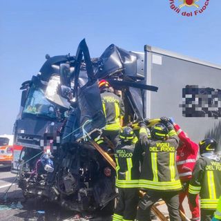 Raffica di incidenti stradali sulla A21, autostrada chiusa in entrambe le direzioni