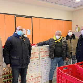 Solidarietà, Coldiretti Pavia distribuisce 3000 kg di cibo in pacchi alimentari per le famiglie bisognose