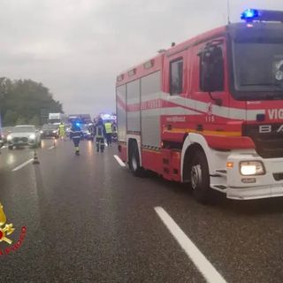 Tamponamento con feriti e code sull'autostrada A9