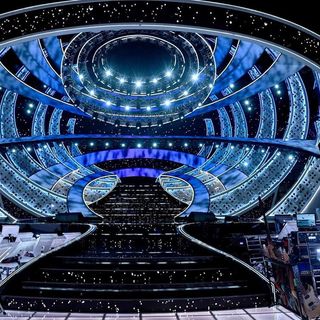 Sanremo 22, è la sera delle cover: si fa festa con La Rappresentante di Lista, Achille e Loredana siete bellissimi. Sorpresa, con Morandi c’è Jovanotti