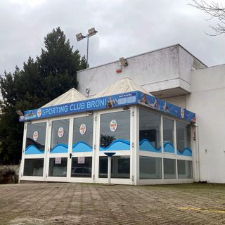 Broni, riapre la piscina chiusa dallo scorso marzo: “Sforzo a sostegno di un servizio utile, ma i costi di gestione sono ancora altissimi”
