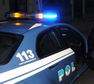 Pavia: ricercato dalla polizia aizza il pitbull contro gli agenti che devono arrestarlo