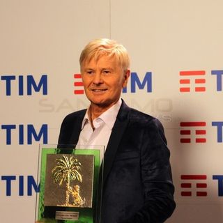 Ron si racconta: con il tour in teatro porto il pubblico &quot;Al centro esatto della musica&quot;