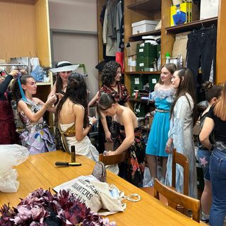 Vigevano, in mostra gli abiti della sartoria solidale