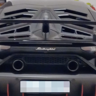 Crediti fiscali inesistenti, la Finanza di Milano sequestra 300mila euro e una Lamborghini