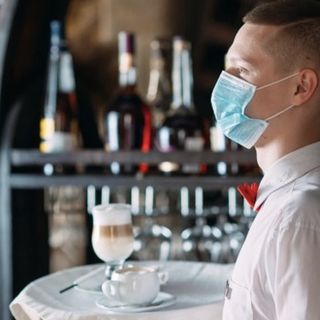 Bar e ristoranti, ecco tutte le regole da seguire per tornare ai tavoli al chiuso