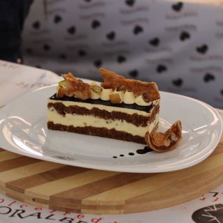 Milano, la ragazza morta per il tiramisù: il fidanzato aveva chiesto rassicurazioni