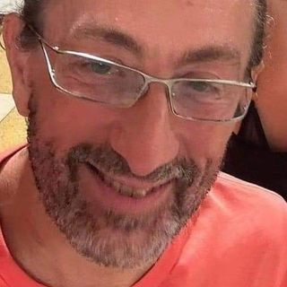 Vercelli: «Addio Tiziano»: amici e colleghi piangono l'infermiere 58enne assassinato in corso XXVI Aprile