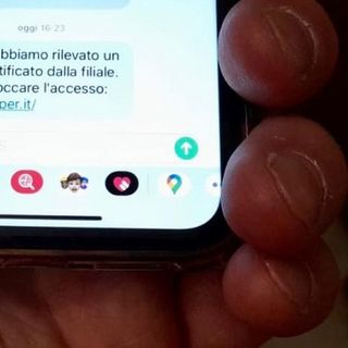 Il messaggio della banca: «Accesso non autorizzato al vostro conto». Raffica di tentativi di truffe anche in provincia di Pavia